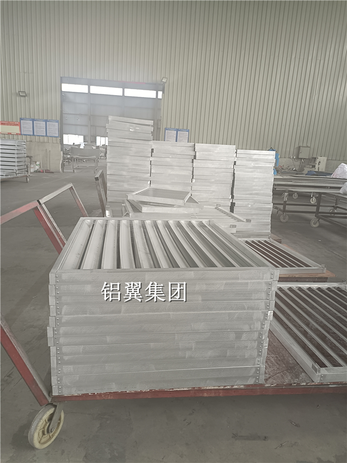 空调外机罩子生产车间